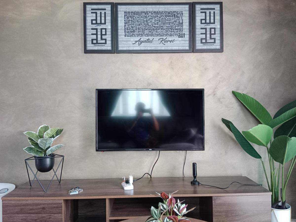 Muslim Homestay At Meru Ipoh Exterior photo